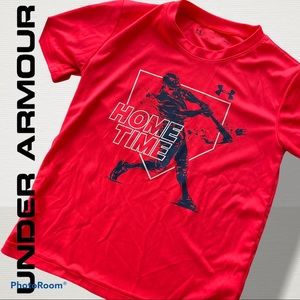 Boys underarmour t-shirt
